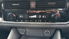 Nissan Qashqai 1.3 DiG-T MH 158 N-Connecta 5dr Xtronic Petrol Hatchback